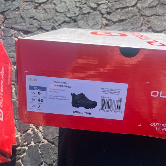 Brand new men’s and woman’s hiking shoes never been out of box!! - Picture 4 of 12